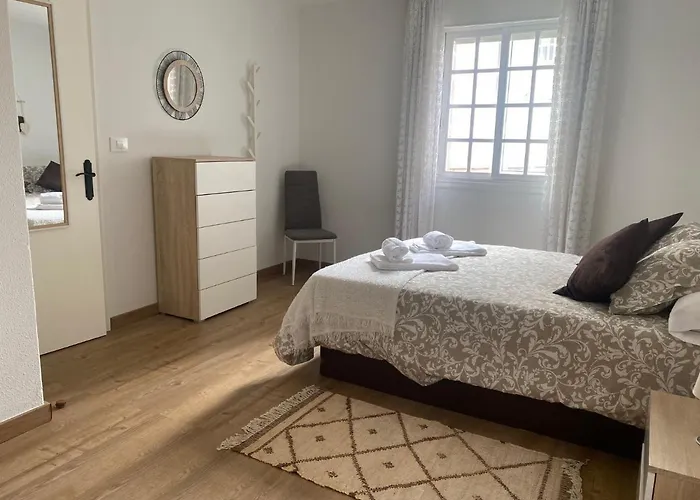 Duplex En Vigo, Zona De Bouzas, Cerca De Playas